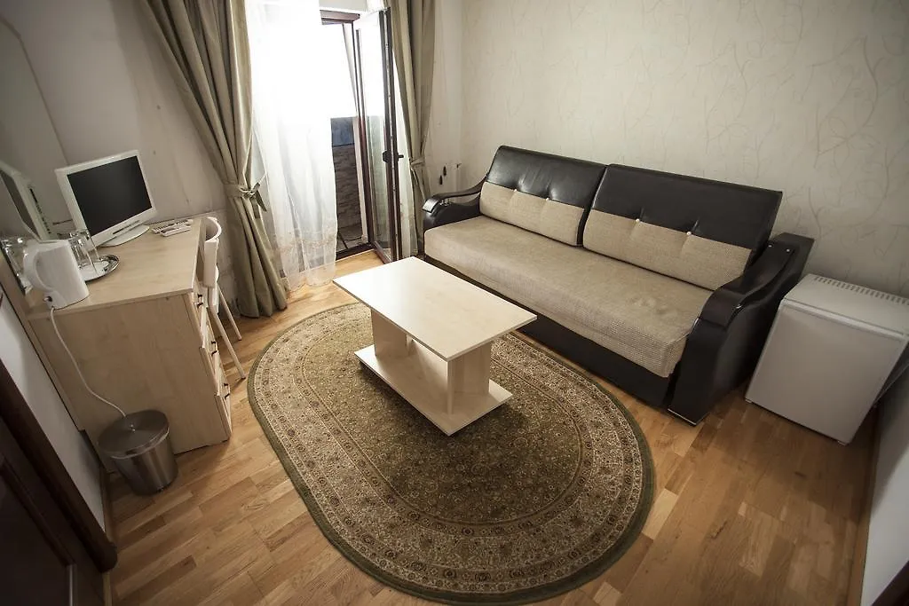 City Garden Rooms And Apartments Bucharest Bed & Breakfast